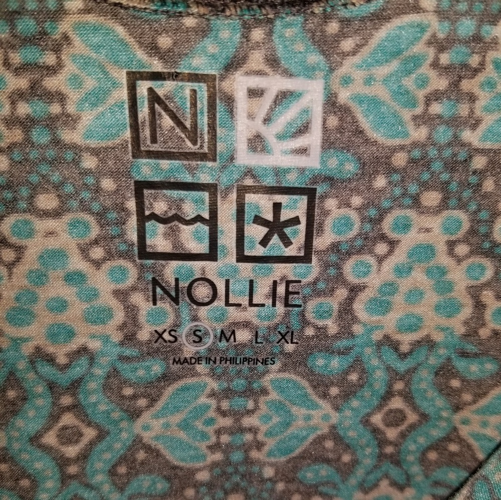 Turquoise patterned top - Picture 2 of 2
